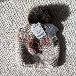 Cozy Floral Pom-Pom Beanie - Cream